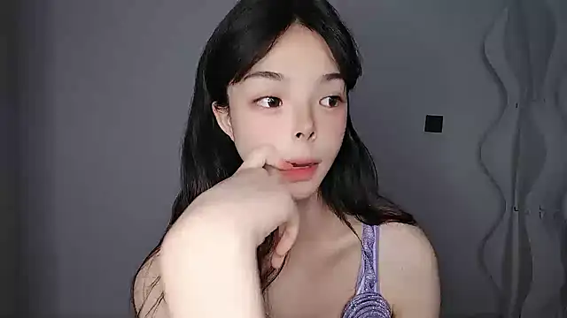 Snapshot of Zhizhi-99 chatting on 07/05/26, 07:43 Zhizhi-99 online show from 07/05/26, 07:43