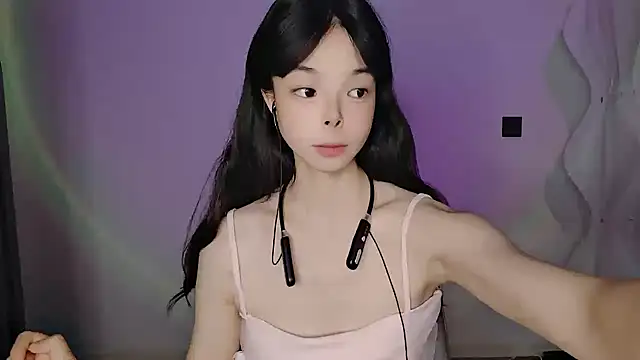 Snapshot of Zhizhi-99 chatting on 07/24/26, 06:28 Zhizhi-99 online show from 07/24/26, 06:28