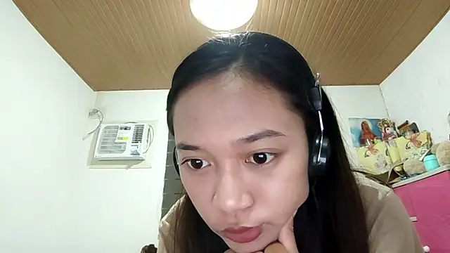 VincenzaHertler online show from 04/26/26, 12:14