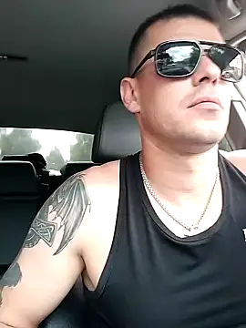 Snapshot of PanAlessio69 chatting on 05/27/26, 10:01 PanAlessio69 online show from 05/27/26, 10:01