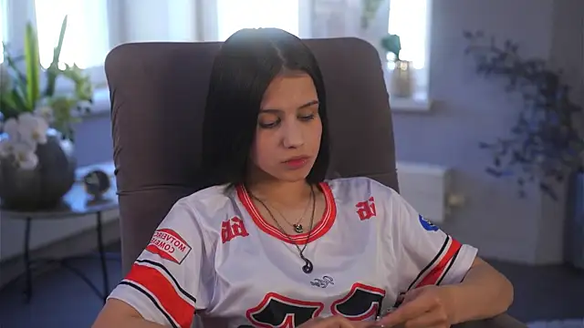 KarenaKukler online show from 04/25/26, 01:41