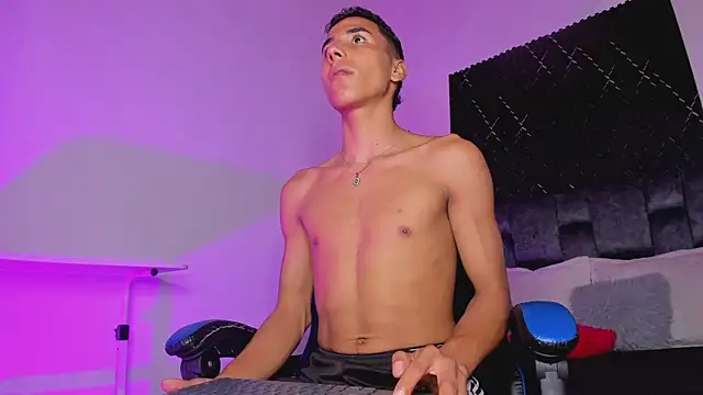 ThiagoSexy005 online show from 07/13/26, 12:46