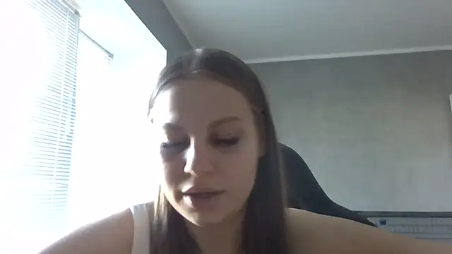 Snapshot of _Linsyy_ee_ chatting on 05/08/26, 02:33 Linsyy ee online show from 05/08/26, 02:33