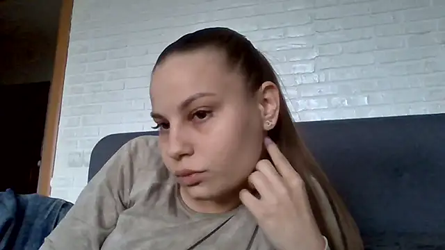 Snapshot of _Linsyy_ee_ chatting on 06/04/26, 04:13 Linsyy ee online show from 06/04/26, 04:13