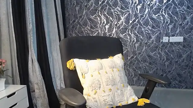 Binni love2 online show from 04/24/26, 06:43