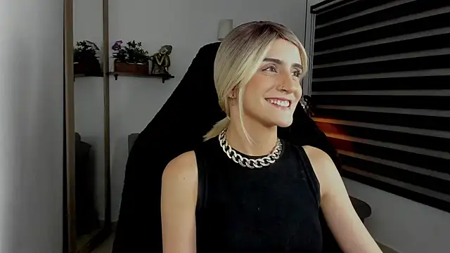 Jessica lisbon online show from 04/30/26, 04:13