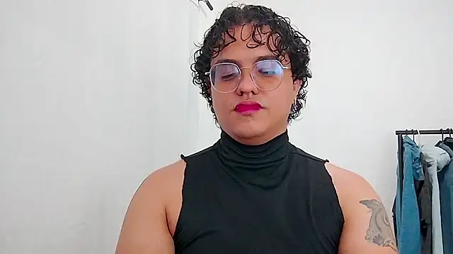 Snapshot of Diane_exotic chatting on 04/28/26, 01:15 Diane exotic online show from 04/28/26, 01:15