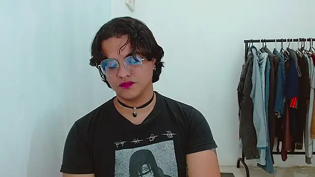 Snapshot of Diane_exotic chatting on 05/27/26, 11:02 Diane exotic online show from 05/27/26, 11:02