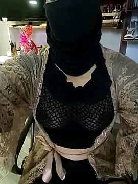 nadia  abaud online show from 10/19/25, 11:05