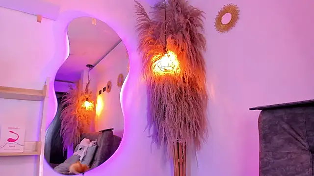 hailey sky  online show from 06/25/26, 07:29