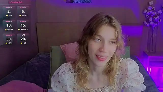 Snapshot of Emily_Cartex chatting on 07/21/26, 08:16 Emily Cartex online show from 07/21/26, 08:16