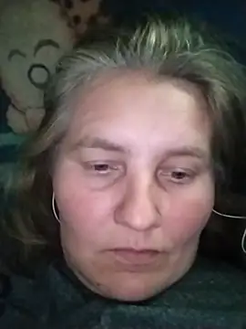 Snapshot of IrisMaris37 chatting on 06/17/26, 01:34 IrisMaris37 online show from 06/17/26, 01:34