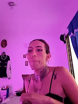 Snapshot of sexx_goddess chatting on 05/03/26, 10:27 sexx goddess online show from 05/03/26, 10:27