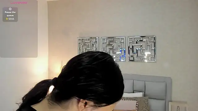 sofia  thompson online show from 05/16/26, 12:29