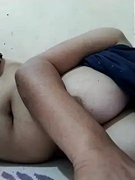 Zi90m online show from 04/26/26, 04:43