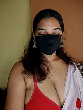 Snapshot of vanika2000 chatting on 06/10/26, 04:01 vanika2000 online show from 06/10/26, 04:01
