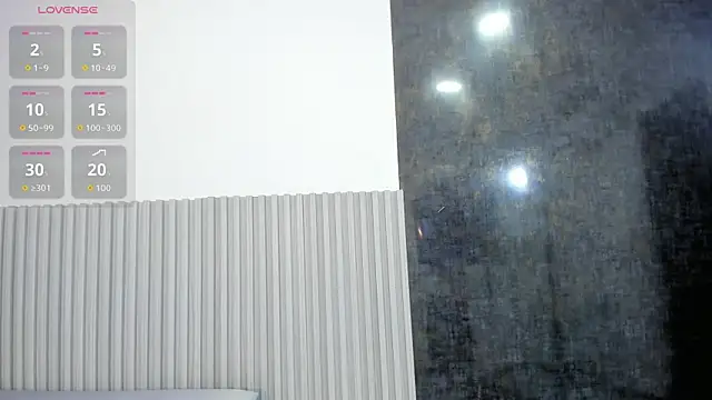 Snapshot of nahomy_park chatting on 05/19/26, 11:49 nahomy park online show from 05/19/26, 11:49