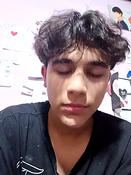 Sempai Moon online show from 05/04/26, 02:40