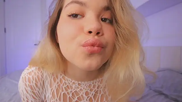 Liiimeee online show from 05/22/26, 05:25