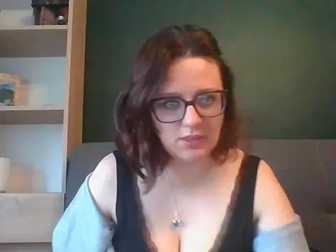 Snapshot of sensual_paris chatting on 05/12/26, 05:37 sensual paris online show from 05/12/26, 05:37