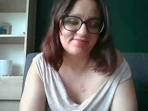 sensual paris online show from 06/18/26, 05:30