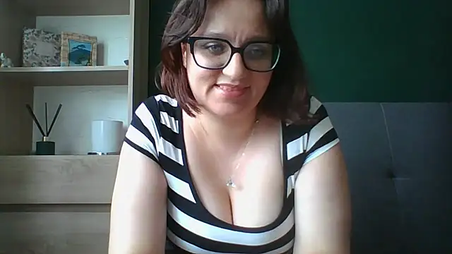 sensual paris online show from 07/14/26, 10:21