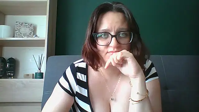 sensual paris online show from 07/28/26, 11:17