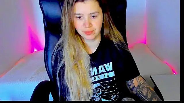Snapshot of Natali_Secret chatting on 05/03/26, 01:28 Natali Secret online show from 05/03/26, 01:28