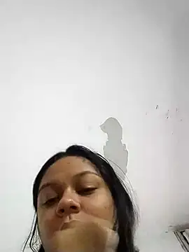 zoehot07 online show from 04/27/26, 07:12