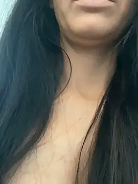 lucyluvxx online show from 04/28/26, 02:33