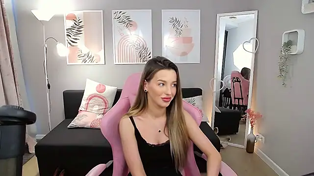 ZarinaGloss online show from 05/05/26, 12:46