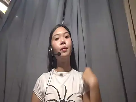 RegenaKhanponaphan online show from 05/05/26, 06:32