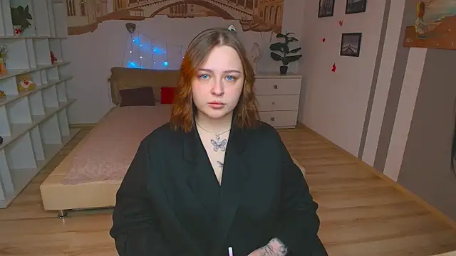 RosalinKirsten online show from 05/04/26, 06:42