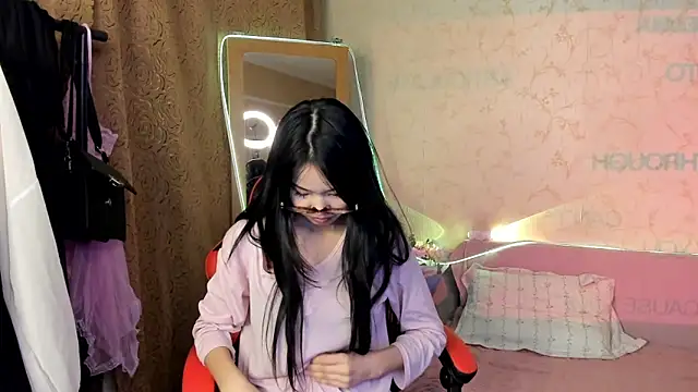 Akiba cute online show from 05/07/26, 07:19