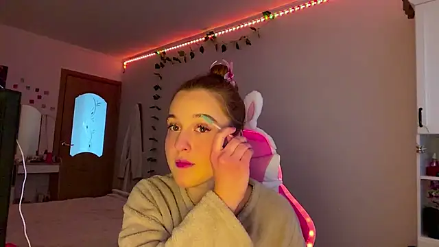 TrixyPaw online show from 04/28/26, 08:41