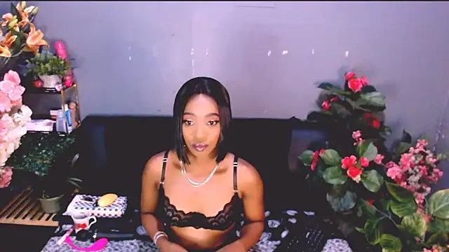 LolaSavageXO online show from 05/22/26, 06:46