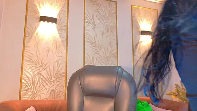 Snapshot of Dalila_5 chatting on 06/04/26, 07:20 Dalila 5 online show from 06/04/26, 07:20