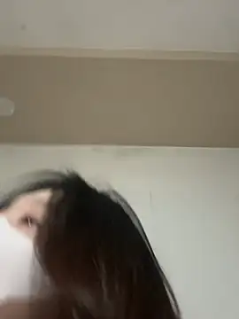 Snapshot of Ni_Tran chatting on 05/16/26, 03:11 Ni Tran online show from 05/16/26, 03:11