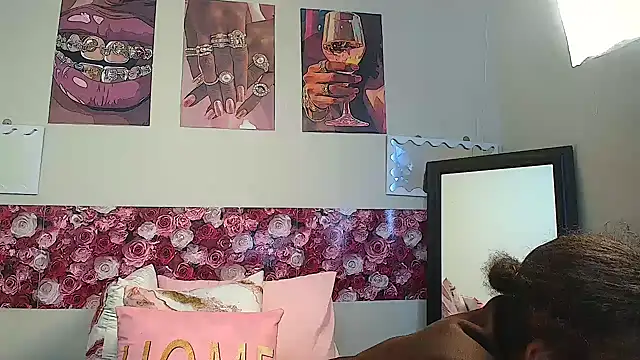 EnchantingLisa online show from 06/17/26, 11:56