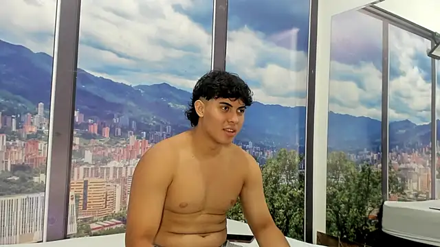 Snapshot of LunnaAndLiam chatting on 05/23/26, 09:30 LunnaAndLiam online show from 05/23/26, 09:30