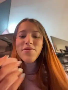Snapshot of Ally_sunnn chatting on 06/10/26, 12:00 Ally sunnn online show from 06/10/26, 12:00