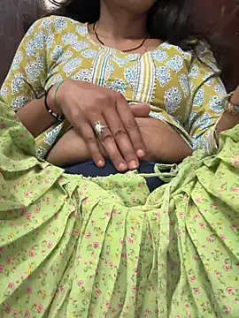 Cute nisha4 online show from 04/28/26, 05:45