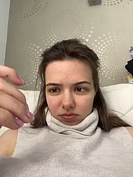 TheGirlWhoCriedDuck online show from 05/04/26, 07:59