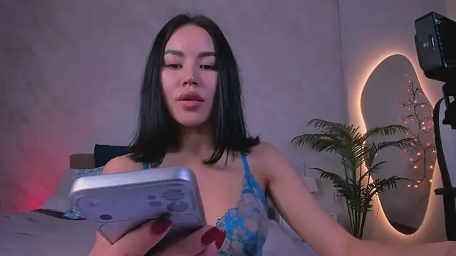 YukiLuna  online show from 06/05/26, 01:17