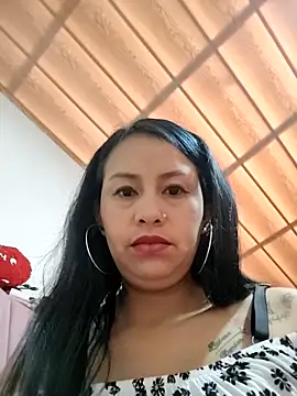 sexyandhotlatina2026 online show from 04/28/26, 02:44