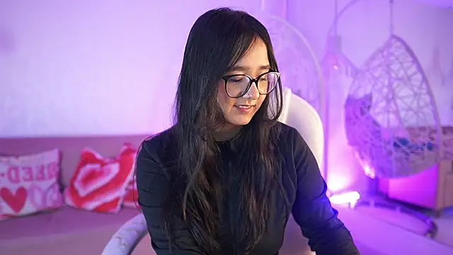 VioletJoness  online show from 06/30/26, 11:44