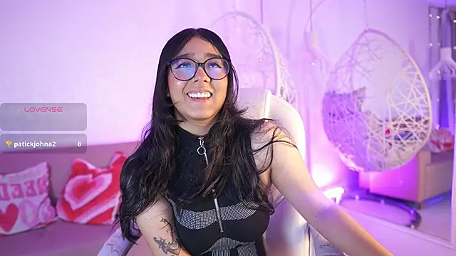 VioletJoness  online show from 07/01/26, 11:45