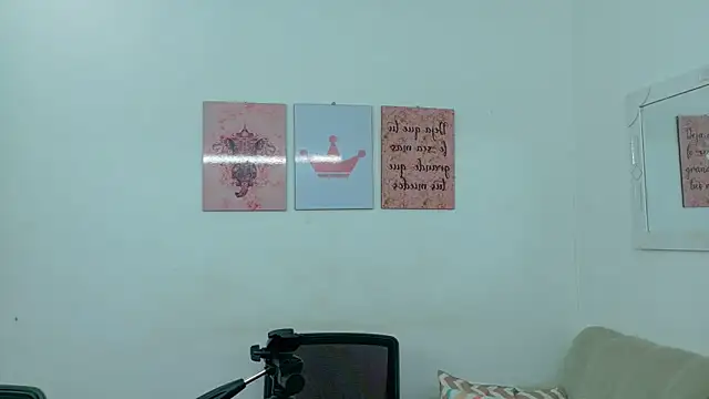 Zoe rousse01 online show from 05/16/26, 08:07