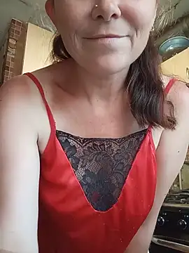 Snapshot of MerelinMILf2 chatting on 06/19/26, 03:16 MerelinMILf2 online show from 06/19/26, 03:16
