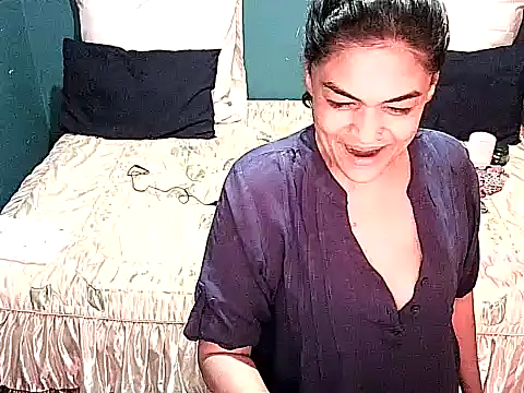 Snapshot of Indian_blaze006 chatting on 05/12/26, 08:11 Indian blaze006 online show from 05/12/26, 08:11